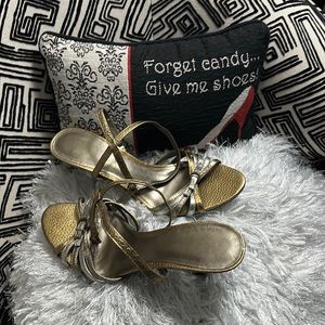 Bandolino Womens silver and gold heels size 10